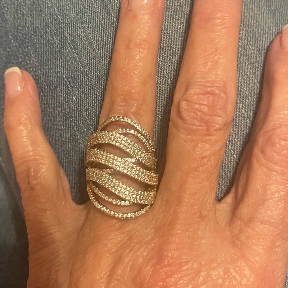 Diamond Gold and Silver Women's Ring 18k gold plated.5 rows. 6 1/2 - Picture 5 of 11